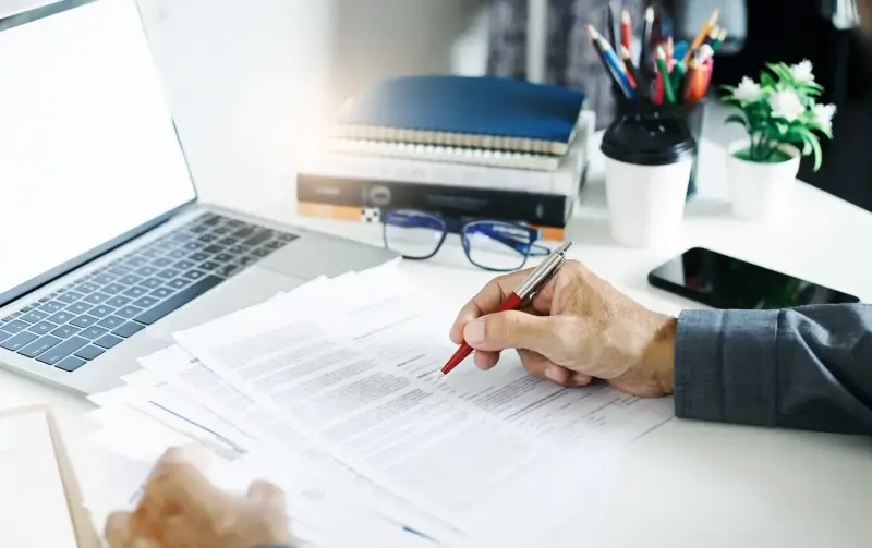 Skuteczność reklamy adwokata online